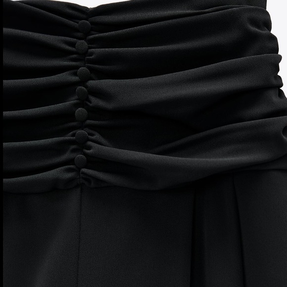 Zara High Waisted Cinched Black Skort- Small - Picture 8 of 9